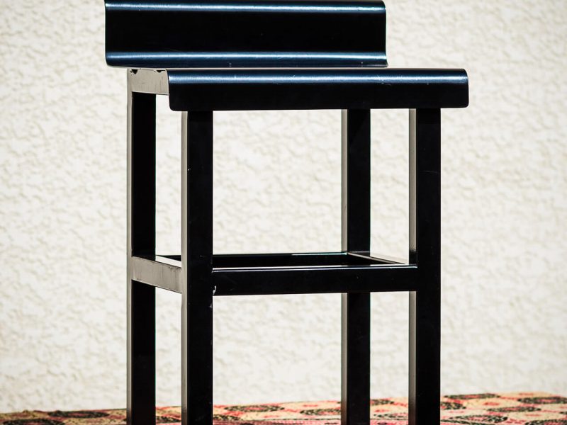 Tabouret métal recyclé vue de profil