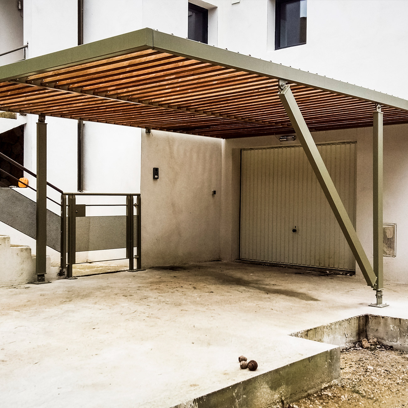 MetalRine_Fiche_Realisation_Hero_image_Carport_Portillon